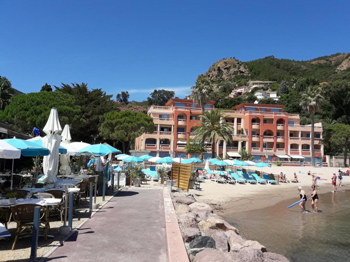 French Riviera 1 Bedroom On The Beach Facing Cannes เตอูล-ซูร์-แม ภายนอก รูปภาพ